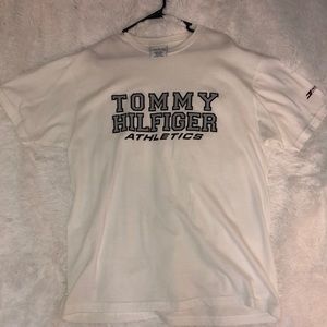 Tommy Hilfiger T-shirt!!